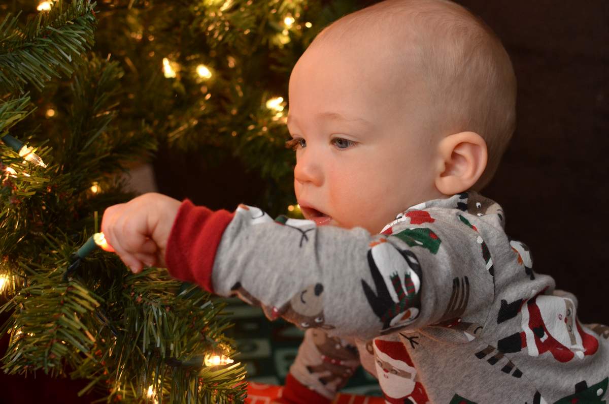 Elliott’s First Christmas!